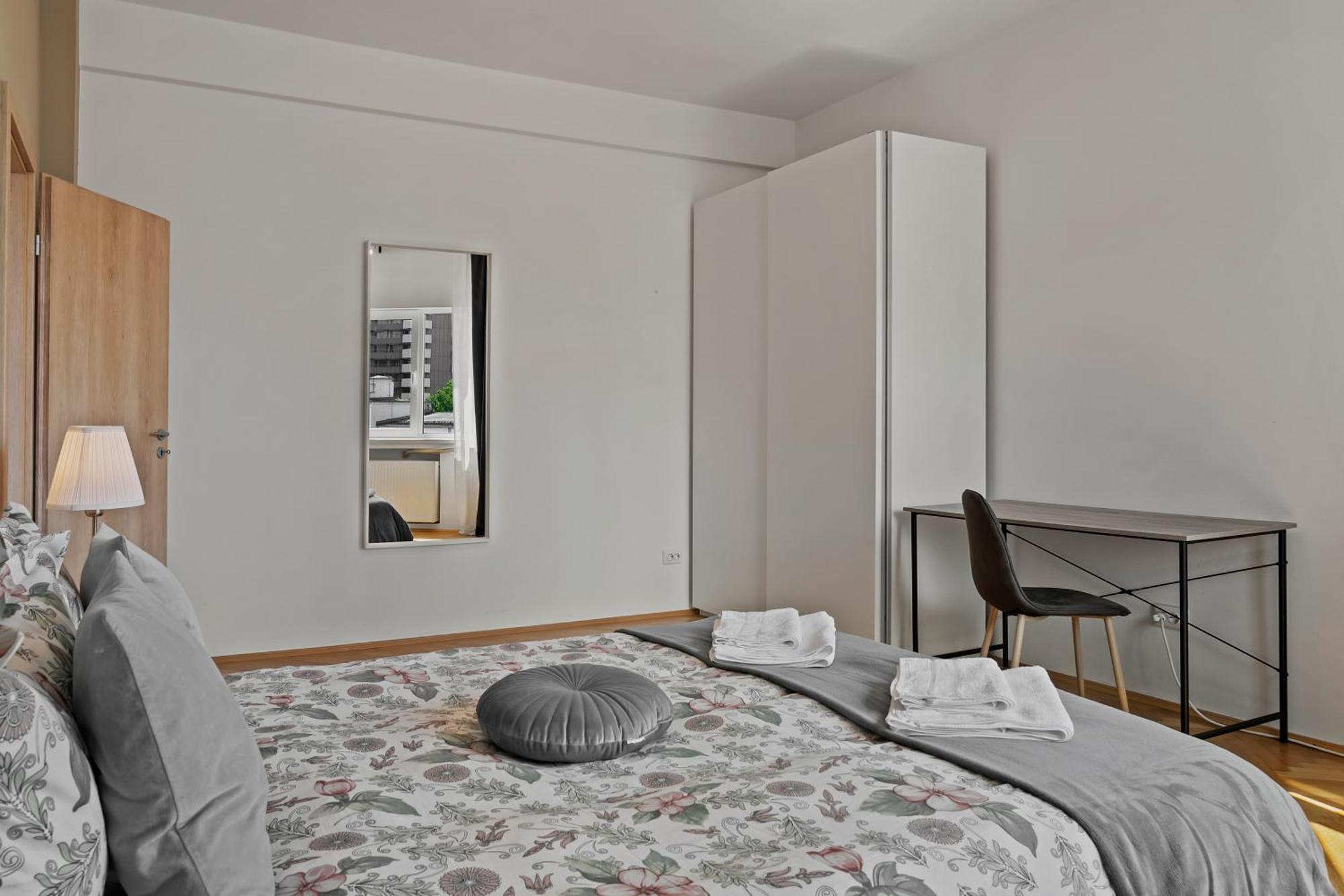 Ultracentral Dreamland Apartment 3 Bdrm Bucureşti Exterior foto